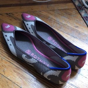 Rothy’s NWOB Sz 7 The Point Moroccan Rose